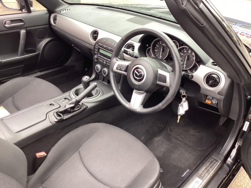MAZDA MX-5