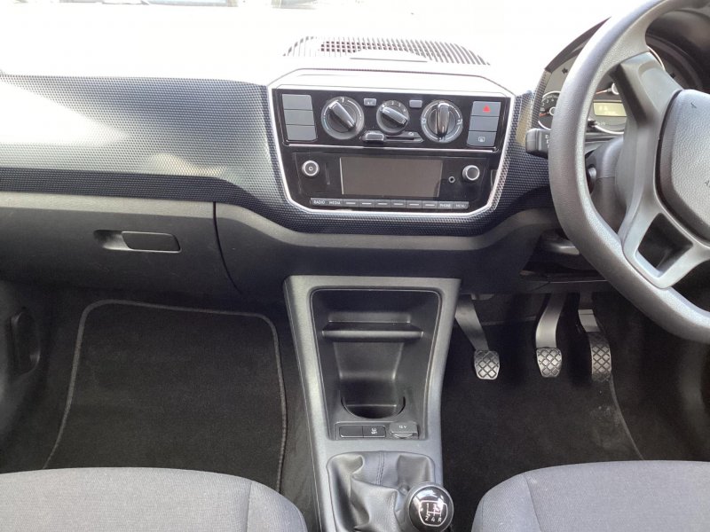 VOLKSWAGEN UP