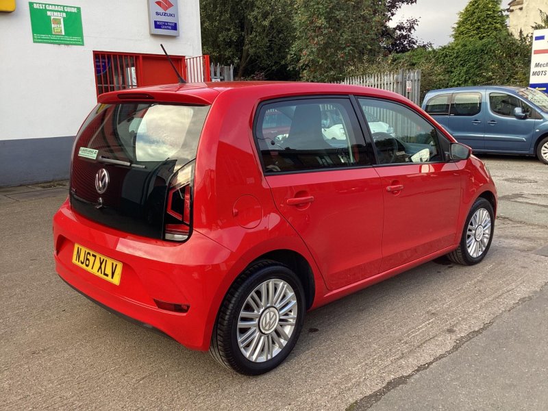 VOLKSWAGEN UP