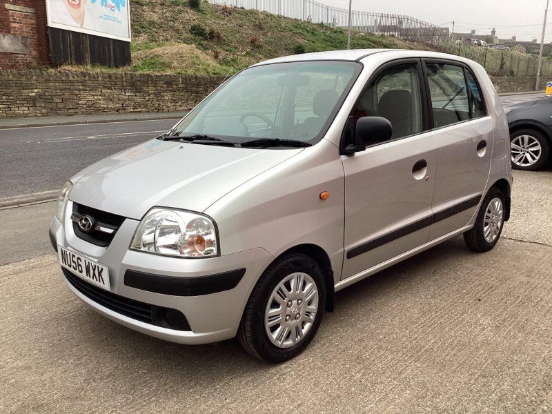 HYUNDAI AMICA