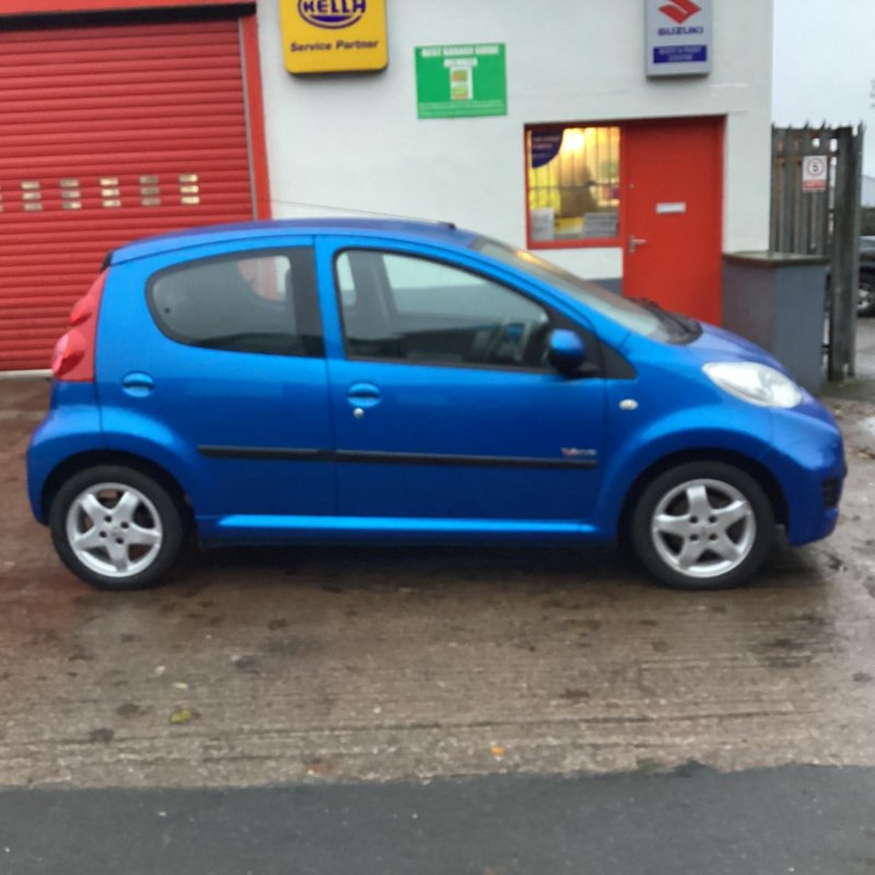 PEUGEOT 107