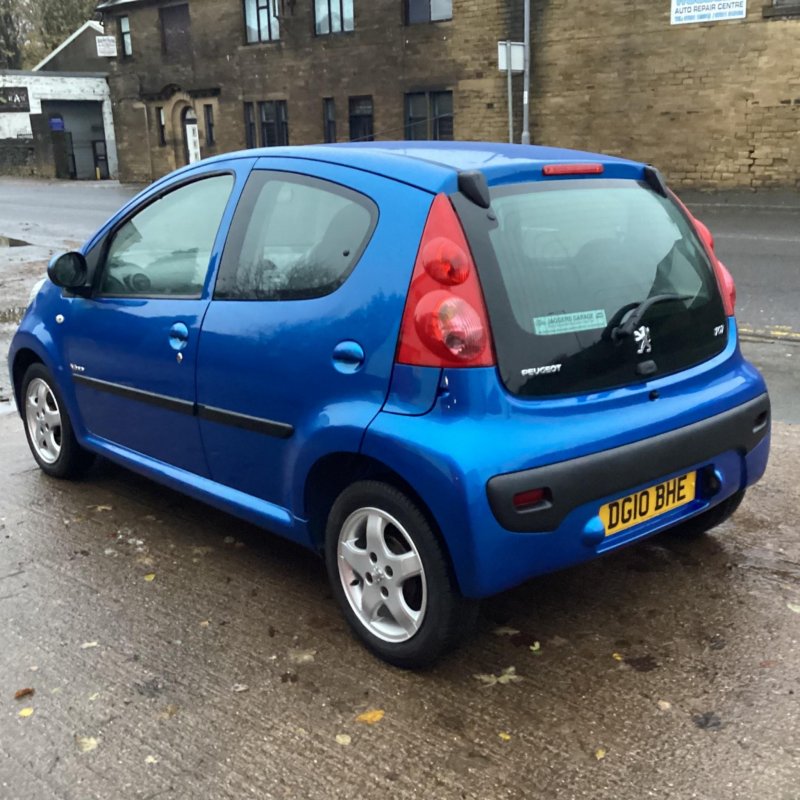 PEUGEOT 107