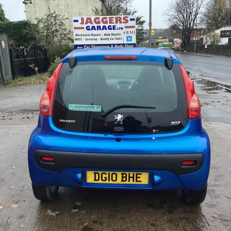 PEUGEOT 107
