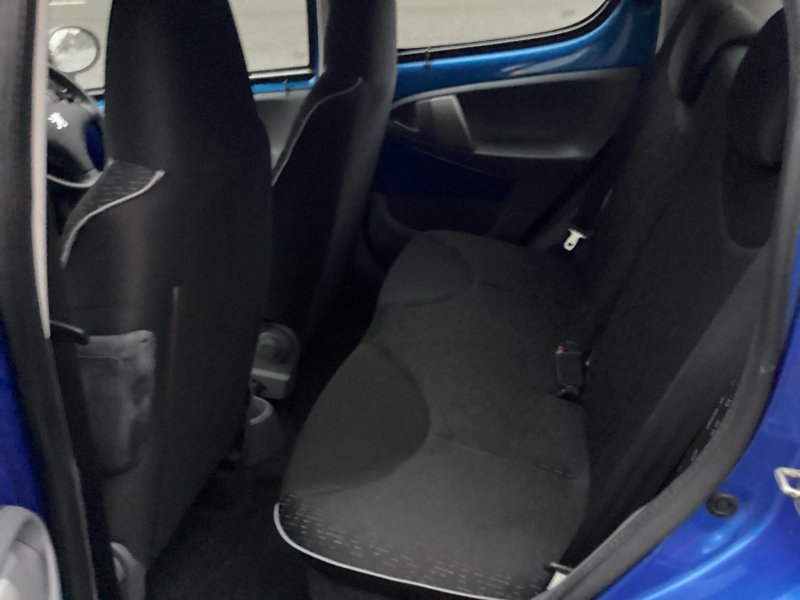 PEUGEOT 107