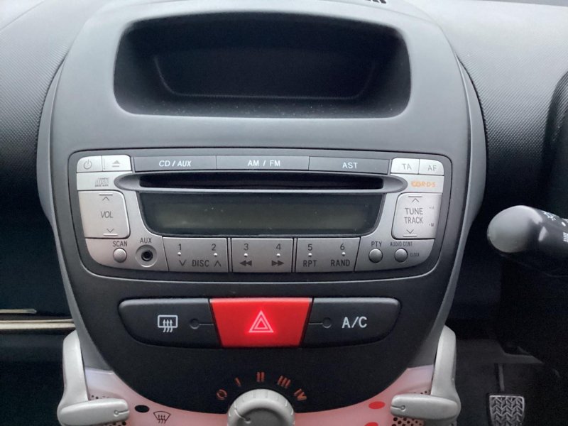 PEUGEOT 107