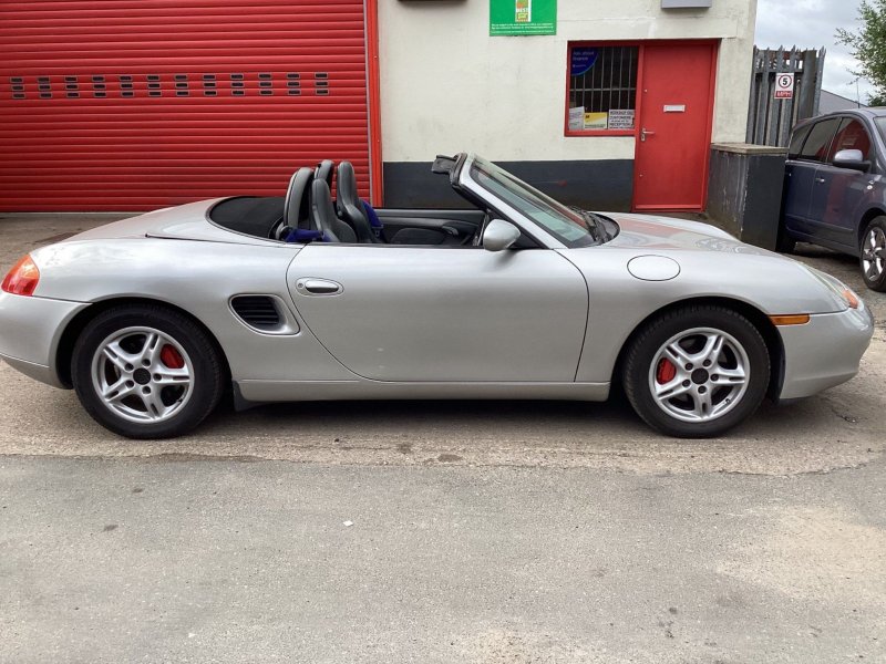 PORSCHE BOXSTER