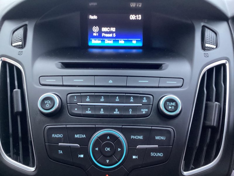 FORD FOCUS