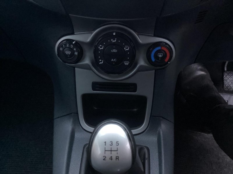 FORD FIESTA