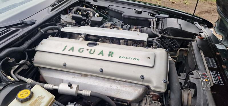 JAGUAR XJ