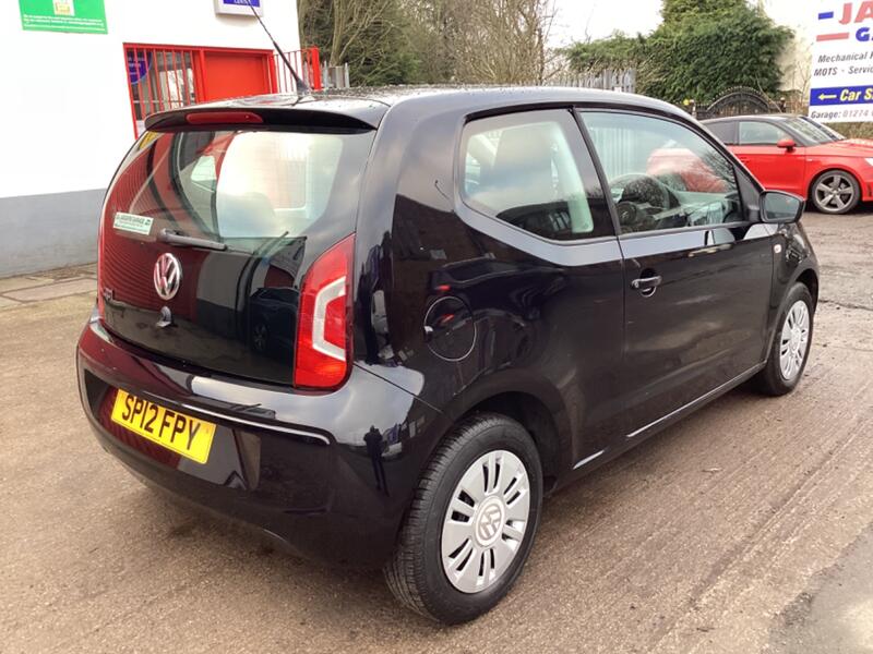 VOLKSWAGEN UP